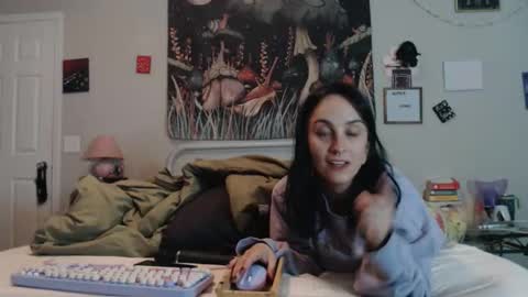 Snapshot of glitterspace chatting on 05/01/26, 03:44 anna online show from 05/01/26, 03:44