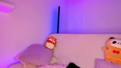 Mimi online show from 12/14/24, 08:08