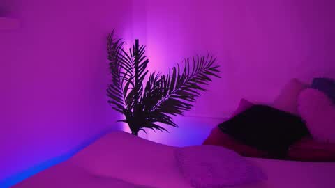 Mimi online show from 03/21/26, 09:18