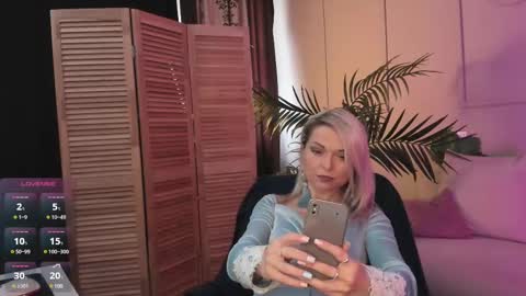 Gloria online show from 02/25/25, 10:58