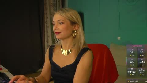 Snapshot of gloria_lovely chatting on 04/30/26, 11:38 Gloria online show from 04/30/26, 11:38