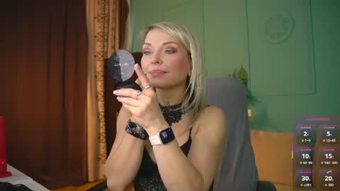 Snapshot of gloria_lovely chatting on 06/11/26, 10:57 Gloria online show from 06/11/26, 10:57