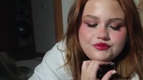 Snapshot of gloria_thomas chatting on 02/21/26, 03:35 gloria_thomas online show from 02/21/26, 03:35