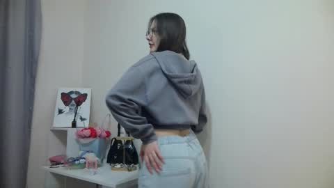 Gloria online show from 02/06/26, 04:10