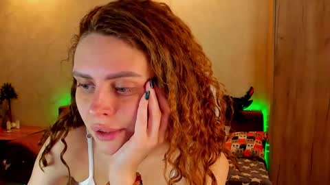 Gloria Wood online show from 12/18/24, 04:28