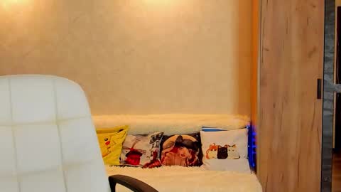 Gloria Wood online show from 02/19/25, 04:11