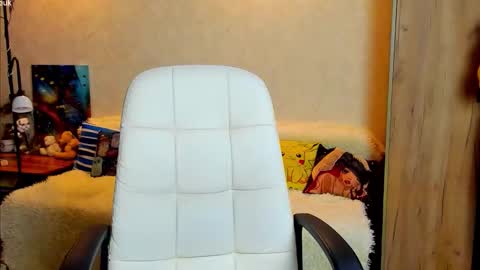 Gloria Wood online show from 10/21/25, 06:30