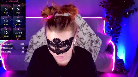 Snapshot of gloriagrays chatting on 02/06/25, 12:05 gloriagrays online show from 02/06/25, 12:05