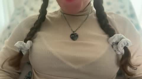 Gloria Pearl online show from 05/06/26, 09:14