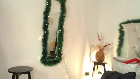 Glory online show from 12/18/25, 12:33