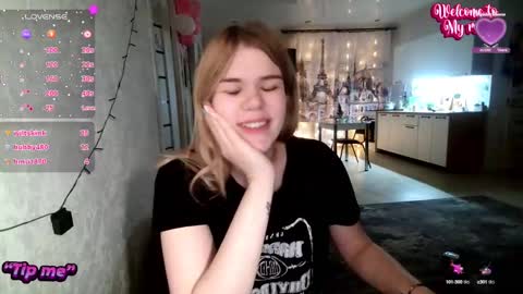  Roxy  online show from 12/27/24, 03:42