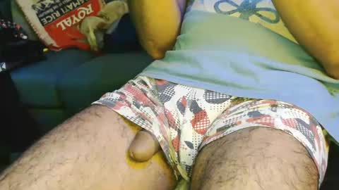 Snapshot of glossyshaft chatting on 12/11/24, 12:23 Llusef online show from 12/11/24, 12:23