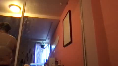 Snapshot of glow92 chatting on 09/23/25, 07:39 Glow Goddess online show from 09/23/25, 07:39