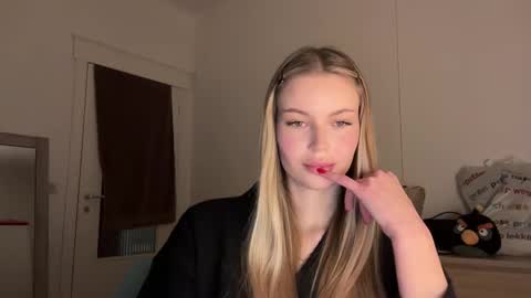 glow_angel online show from 01/21/25, 08:43