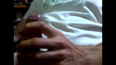 Snapshot of gmjavenger chatting on 02/17/26, 08:33 PencilDick online show from 02/17/26, 08:33