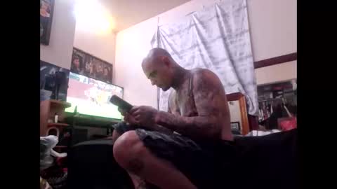 gnasty83 online show from 12/01/25, 04:06