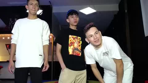 THOMAS AND DAMIAND online show from 02/03/25, 07:10