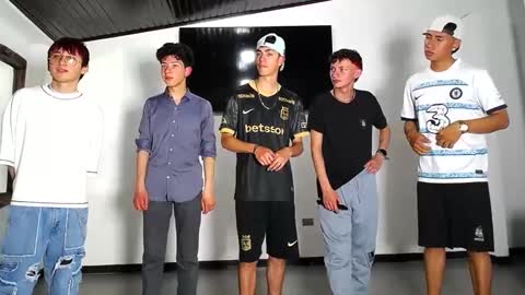 THOMAS AND DAMIAND online show from 09/11/25, 06:19