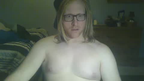 Snapshot of gnger31foru chatting on 12/25/24, 02:03 Steven Meadow online show from 12/25/24, 02:03