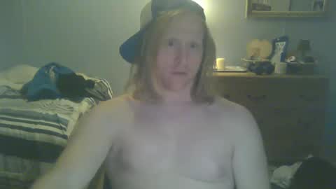 Snapshot of gnger31foru chatting on 12/31/24, 01:04 Steven Meadow online show from 12/31/24, 01:04