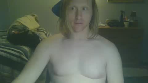 Snapshot of gnger31foru chatting on 01/09/25, 12:19 Steven Meadow online show from 01/09/25, 12:19