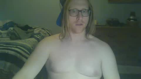 Snapshot of gnger31foru chatting on 01/16/25, 01:58 Steven Meadow online show from 01/16/25, 01:58