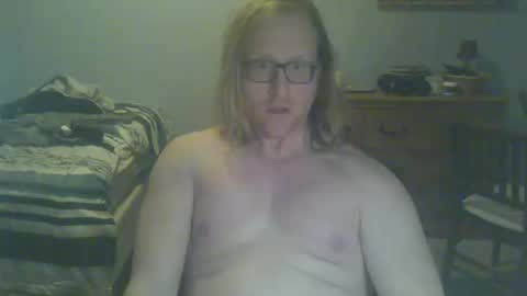 Snapshot of gnger31foru chatting on 01/23/25, 02:44 Steven Meadow online show from 01/23/25, 02:44