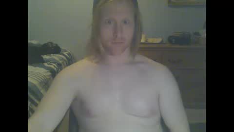 Snapshot of gnger31foru chatting on 02/03/25, 01:08 Steven Meadow online show from 02/03/25, 01:08