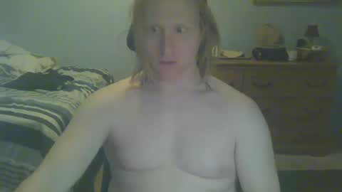 Snapshot of gnger31foru chatting on 02/10/25, 12:50 Steven Meadow online show from 02/10/25, 12:50