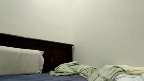 Snapshot of gnik8124 chatting on 11/07/25, 07:52 gnik8124 online show from 11/07/25, 07:52