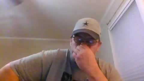 IDKIDCIDGAF online show from 11/08/25, 01:17