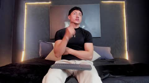 Snapshot of god_of_olympus1 chatting on 12/06/24, 03:55 steven online show from 12/06/24, 03:55