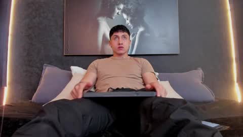 Snapshot of god_of_olympus1 chatting on 12/29/24, 05:54 steven online show from 12/29/24, 05:54