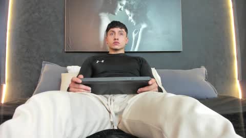 Snapshot of god_of_olympus1 chatting on 12/31/24, 07:18 steven online show from 12/31/24, 07:18