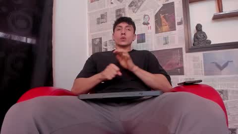 Snapshot of god_of_olympus1 chatting on 03/09/25, 03:38 steven online show from 03/09/25, 03:38