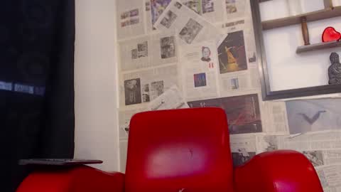 Snapshot of god_of_olympus1 chatting on 11/19/25, 12:05 steven online show from 11/19/25, 12:05