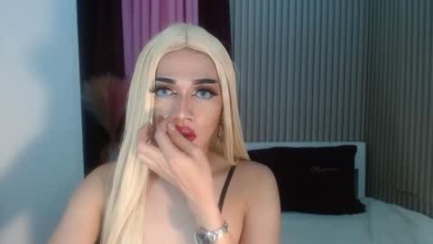 Snapshot of goddesdiane8inch chatting on 06/03/26, 01:57 D I A N N E online show from 06/03/26, 01:57