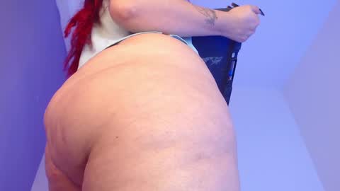 Snapshot of goddess_allison chatting on 02/06/25, 01:27 goddess_allison online show from 02/06/25, 01:27