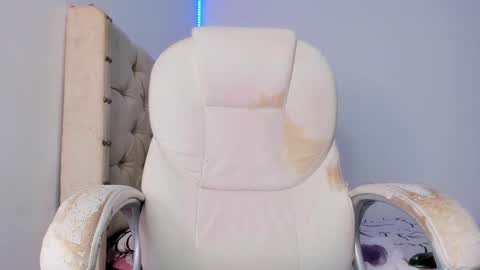 Ariluz online show from 02/21/25, 10:15