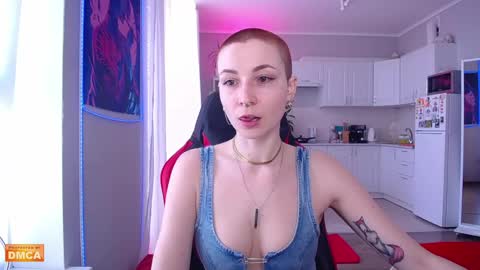 Snapshot of goddess_elpisfoxter chatting on 05/04/26, 10:33 Elpis Foxter online show from 05/04/26, 10:33