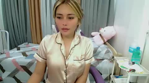 kendra online show from 03/12/26, 11:33