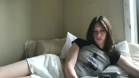 Snapshot of goddess_larz chatting on 05/27/26, 07:33 goddess_larz online show from 05/27/26, 07:33
