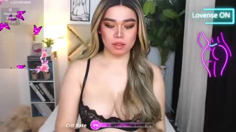 Snapshot of goddess_lykafox chatting on 07/26/26, 11:44 Lyka Fox online show from 07/26/26, 11:44