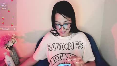 Snapshot of goddess_martina chatting on 11/25/25, 12:21 M A R T I N A online show from 11/25/25, 12:21