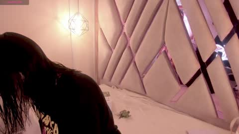 M A R T I N A  online show from 04/15/26, 12:45