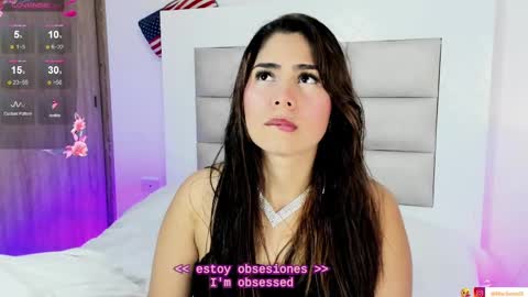 Mia online show from 09/10/25, 10:43