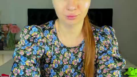 Snapshot of goddess_squirt_ chatting on 05/19/26, 02:18 Katrin online show from 05/19/26, 02:18