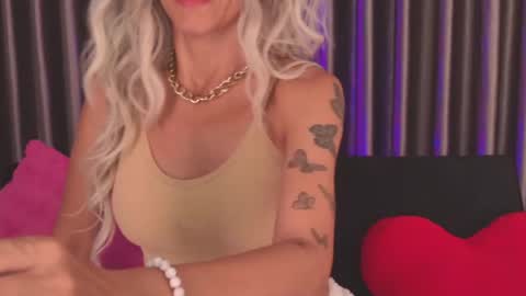 Katarina online show from 04/12/26, 08:08