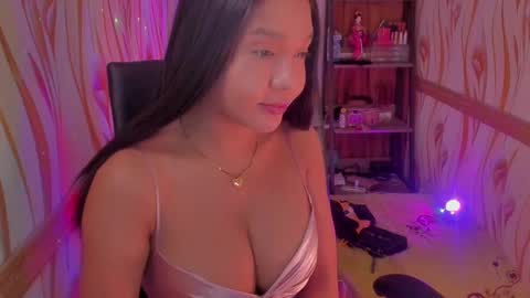Snapshot of goddessbarbiecum4u chatting on 12/31/24, 04:49 Barbie Brown online show from 12/31/24, 04:49