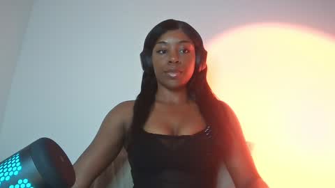 Miss Raven Black online show from 12/19/24, 03:40